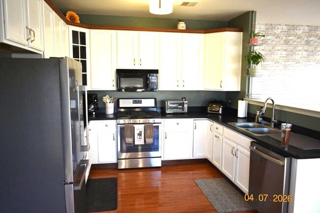 Building Photo - 1244 Rosemont Terrace