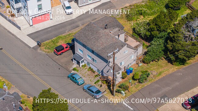Building Photo - 537 SW 32nd St