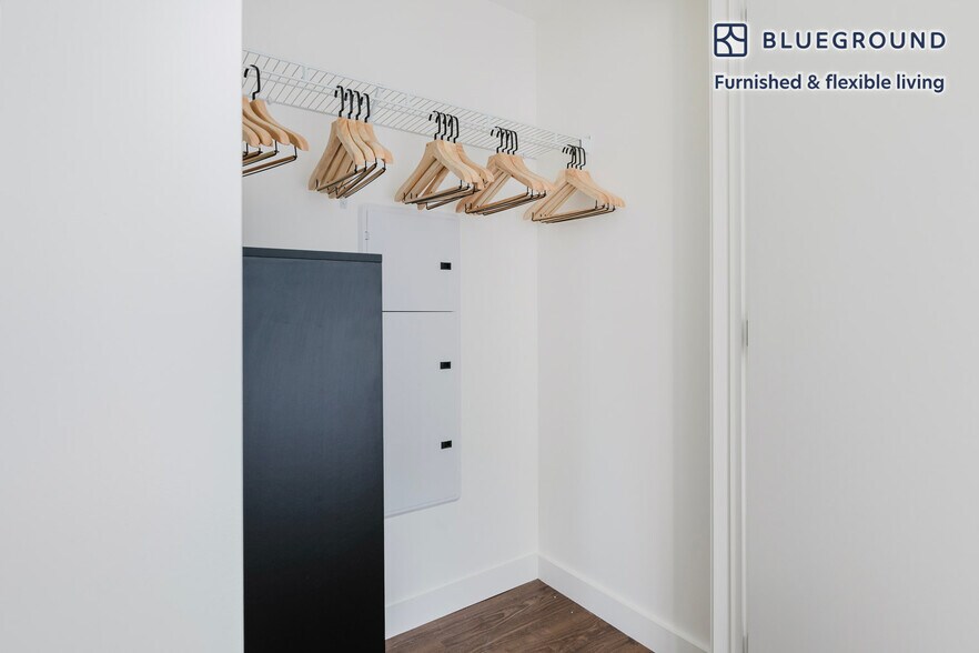 Building Photo - 1335 Boylston St