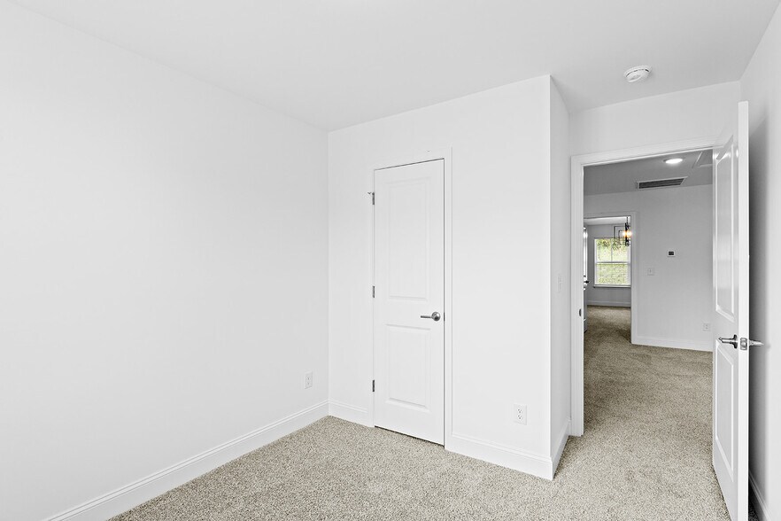 Building Photo - 8425 Whisper Ln