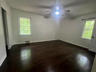 Building Photo - 2032 S Akin Dr