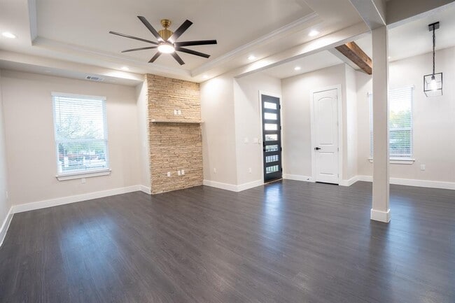 Building Photo - 162 Meadow View Blvd