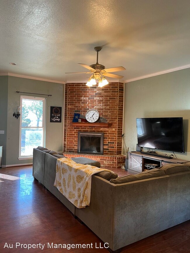 Building Photo - 3 br, 2 bath House - 15702 OUTBACK TRL