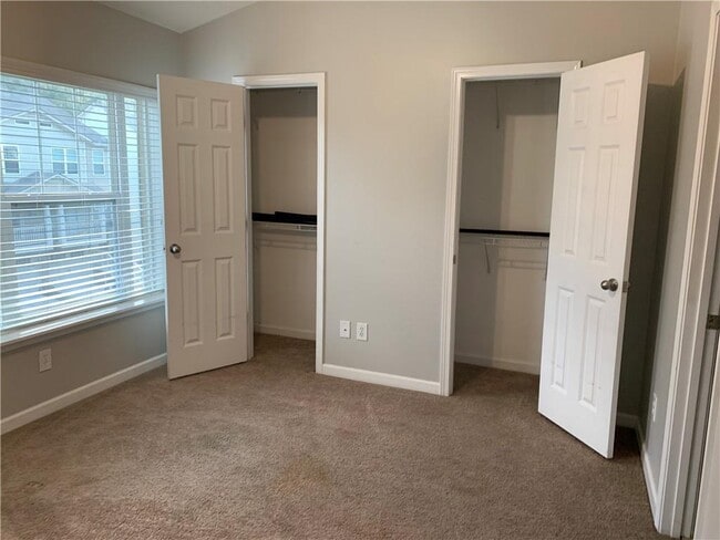 Building Photo - 1569 Liberty Pkwy NW