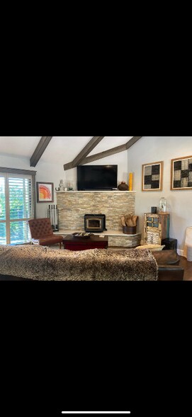 Building Photo - 5644 Sonoma Hwy