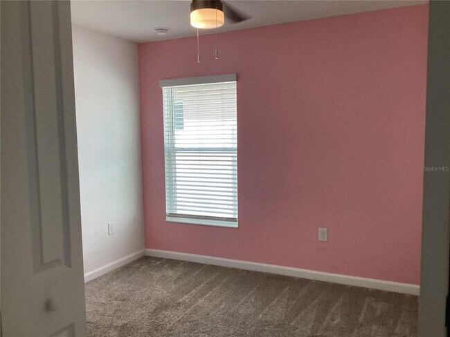 Building Photo - 260 Pershing St