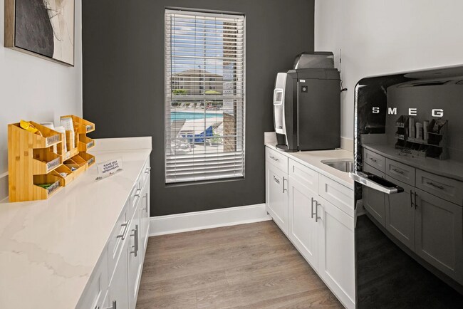 Building Photo - 100 Waterstone Park Cir