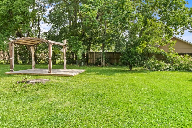 Building Photo - 12336 Perkins Rd