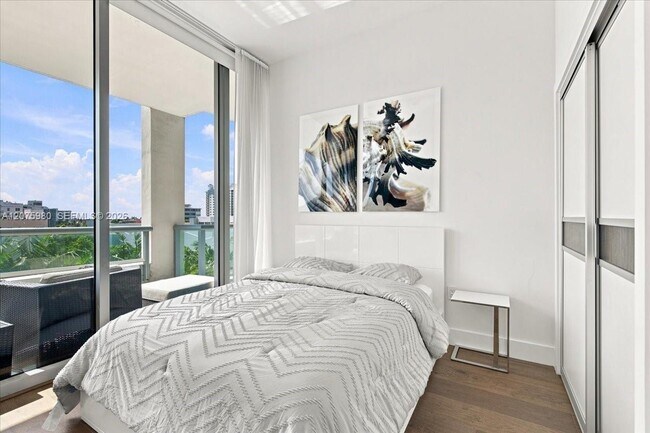 Building Photo - 6799 Collins Ave