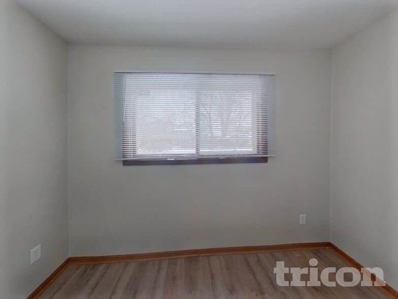 Building Photo - 1000 Concordia Ave