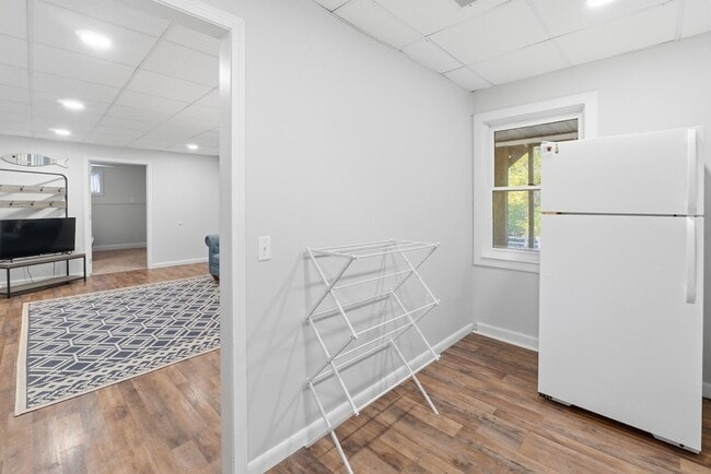 Building Photo - Furnished Home on KY Lake