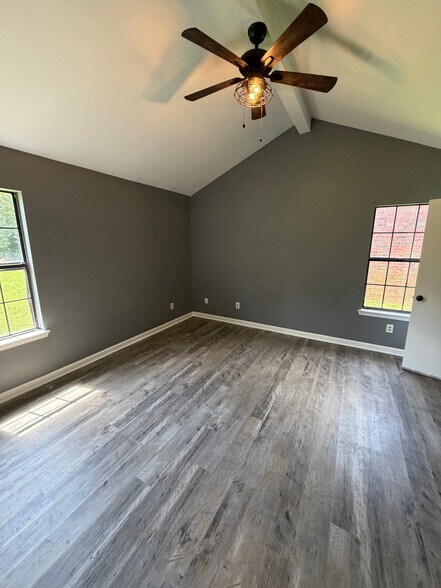 Building Photo - 9787 Riggan Dr