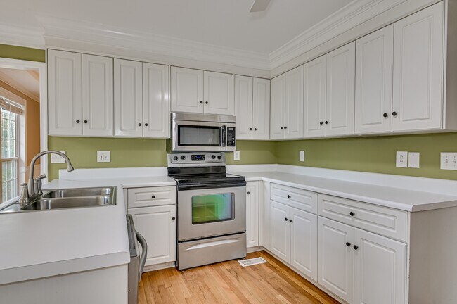 Building Photo - 4111 Eagle Nest Dr