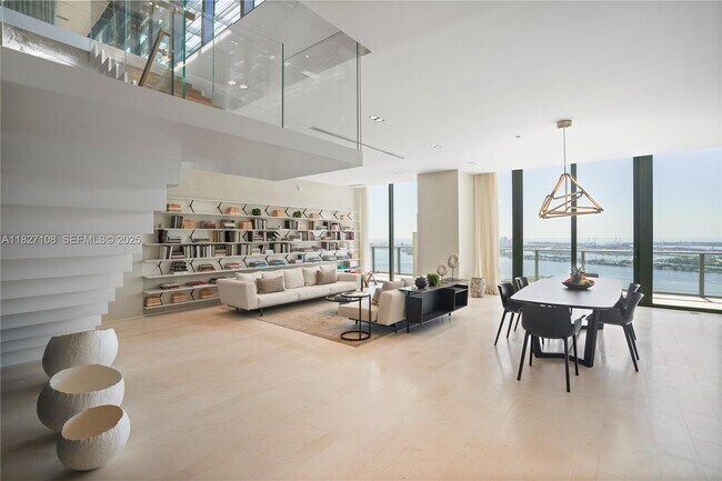 Building Photo - 650 NE 32nd St