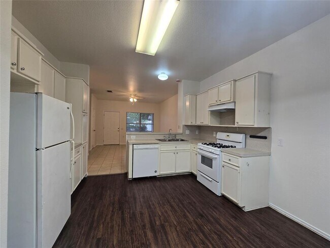Building Photo - 5404 Garden View Cove