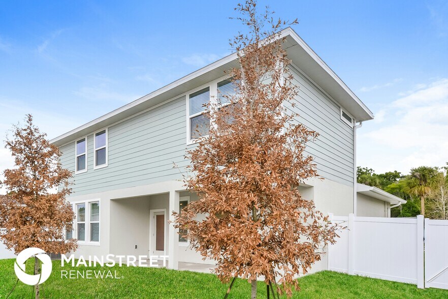 Building Photo - 804 E Voorhis Ave