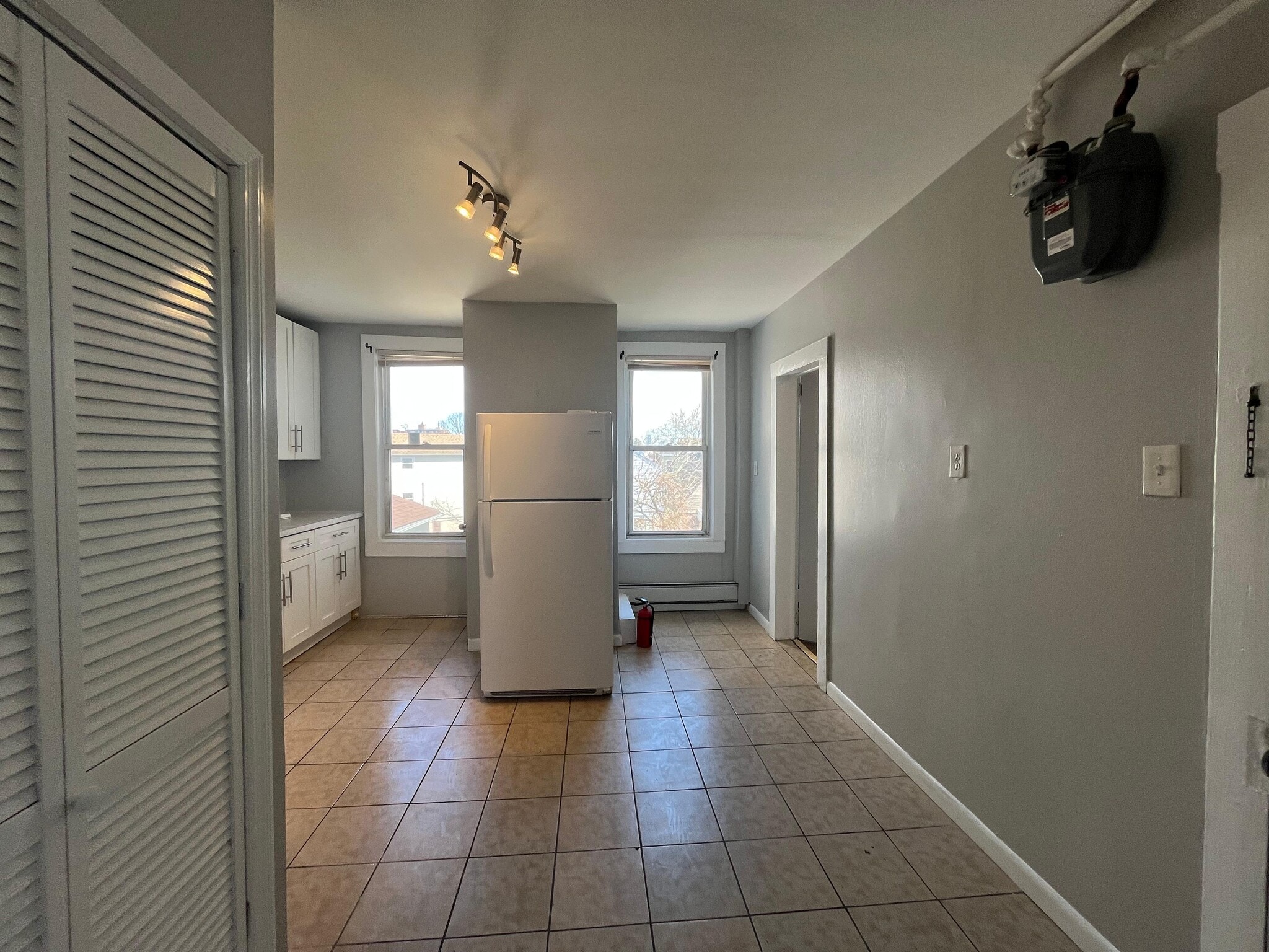 Building Photo - 76 Neptune Ave