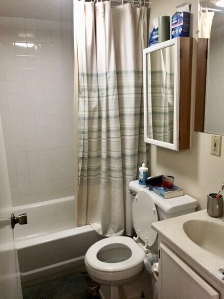 Building Photo - 1947 N Cleveland Ave