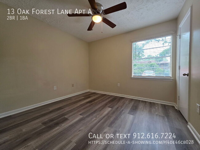 Building Photo - 13 Oak Forest Ln