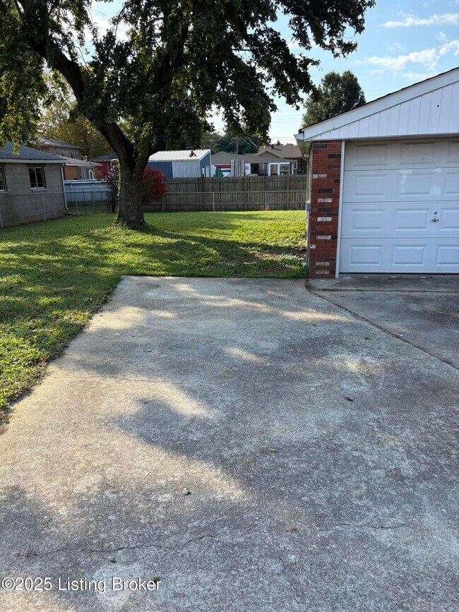 Building Photo - 5006 Tumeric Ln