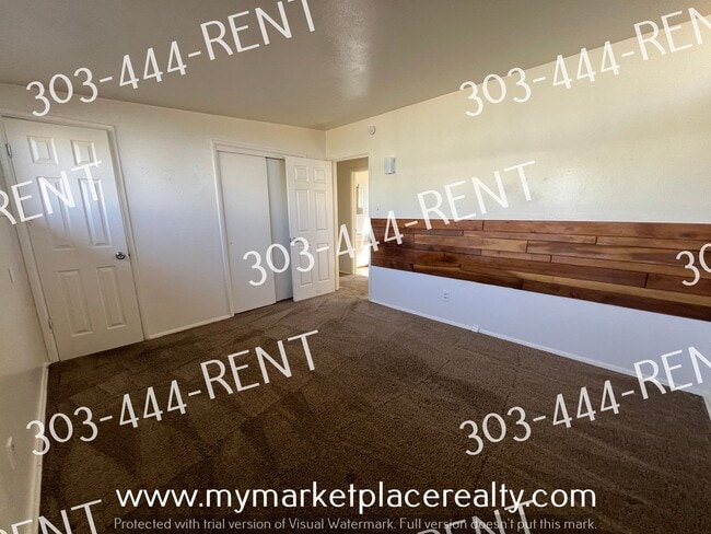 Building Photo - 3 Bedroom and 1.5 Bathrooms in Ranch Style...
