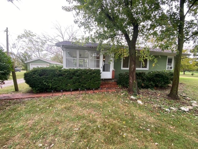 Building Photo - 3809 Southland Dr