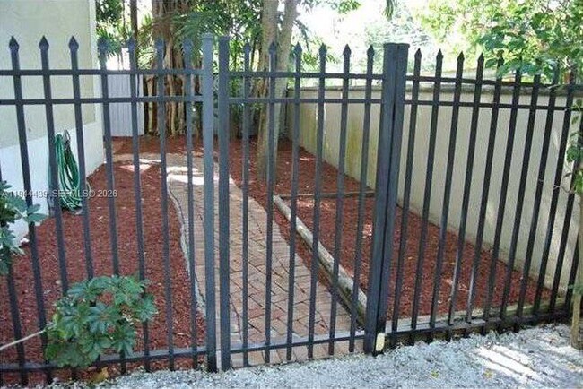 Building Photo - 3040 Shipping Ave