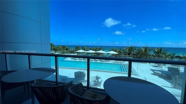 Building Photo - 17001 Collins Ave