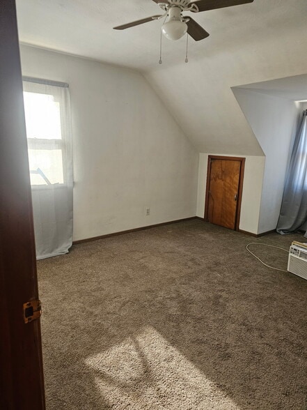 Building Photo - 26 Cooper Ave