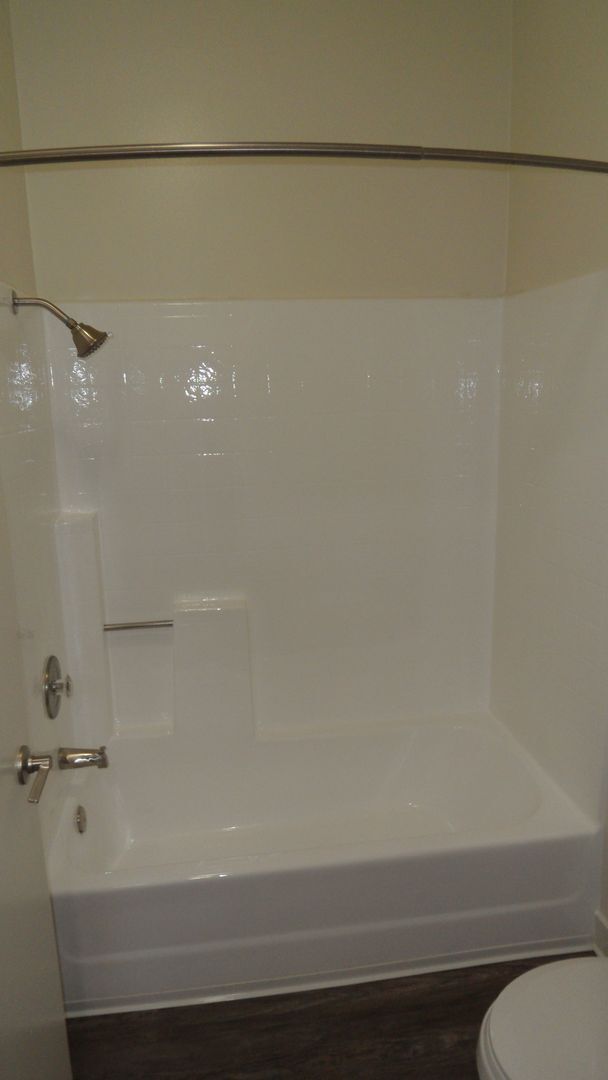 Building Photo - Remodeled, ground level, 1 bedroom, 1 bath condo in Lakeside Garden Grove Community