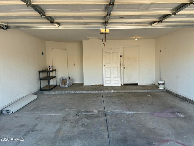 Building Photo - 8981 W Maryland Ave