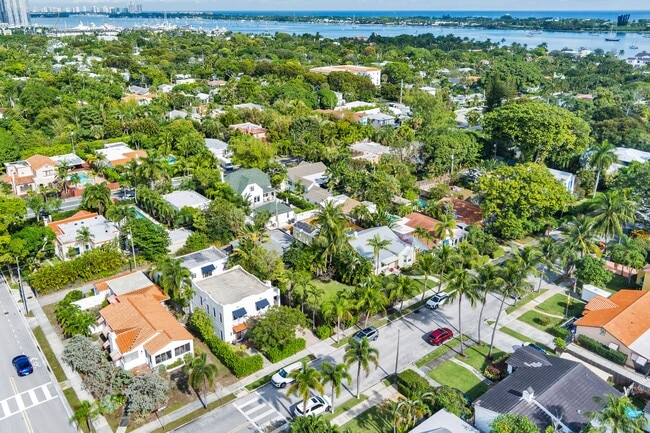 Building Photo - 439 28th St