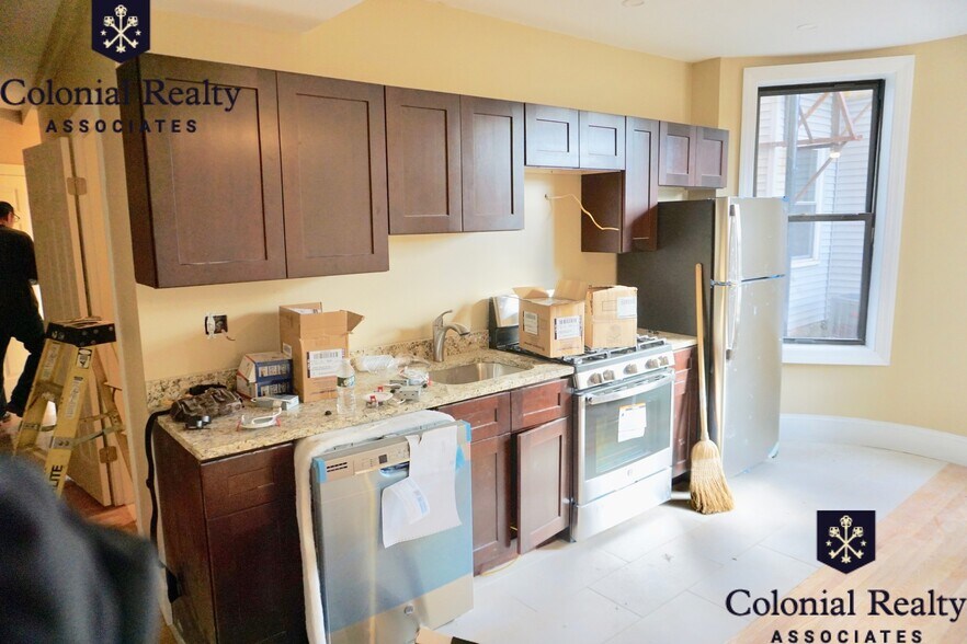 Building Photo - 17 Highgate St