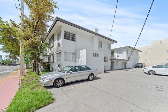 Building Photo - 301 86th St