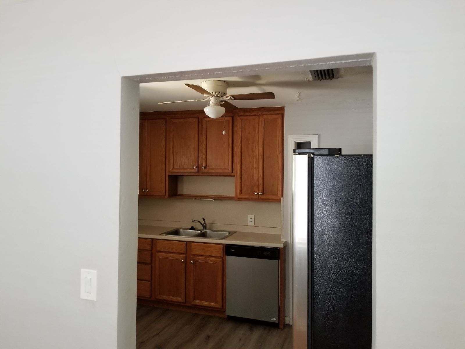 Kitchen - 3638 Jammes Rd