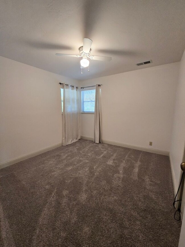 Building Photo - 4bd/2ba House with Attached Two Car Garage