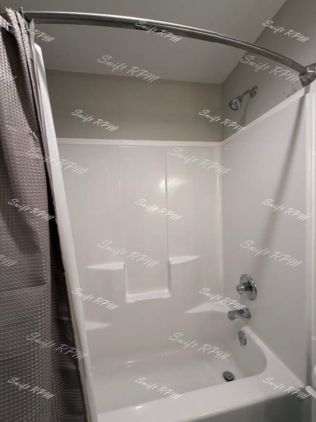 Building Photo - 707 N 2nd St