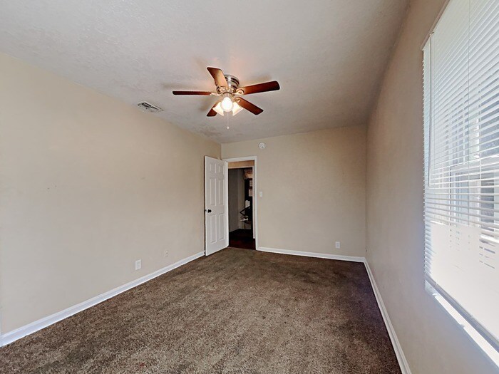 Building Photo - 5150 Corsair Ave