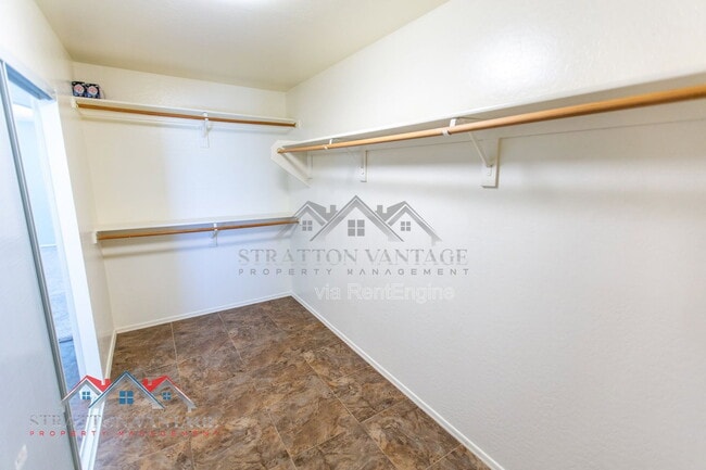 Building Photo - 17932 W Caribbean Ln