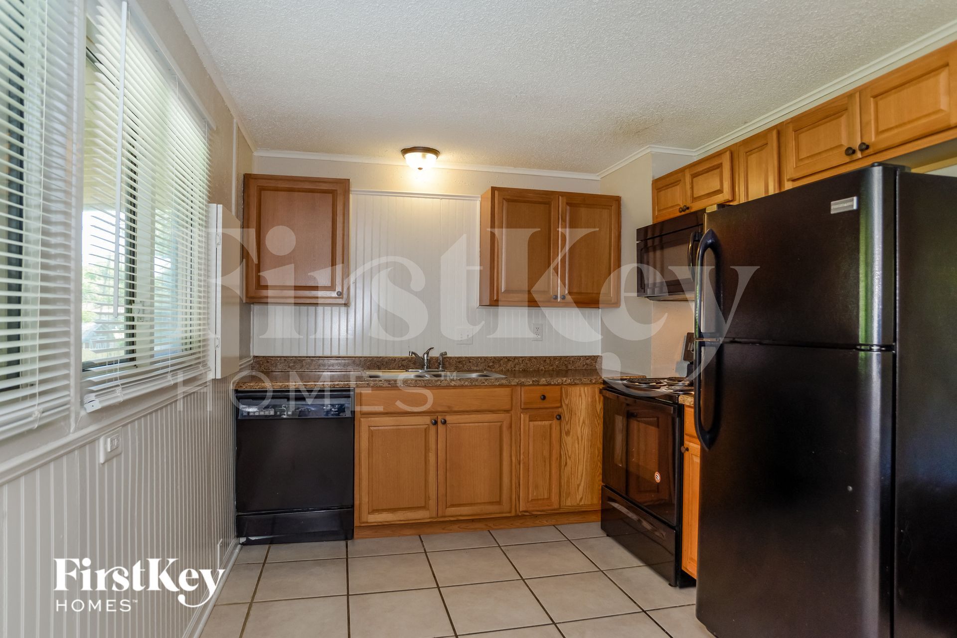 Building Photo - 900 NE 62nd St