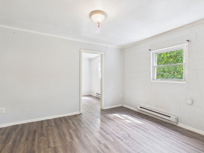 Building Photo - 923 N 20th St