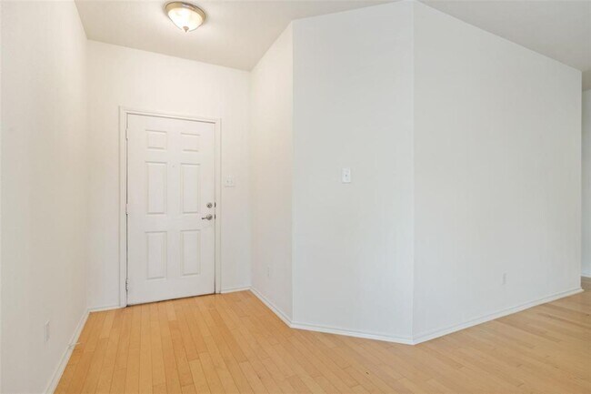 Building Photo - 2117 Sage Canyon Dr