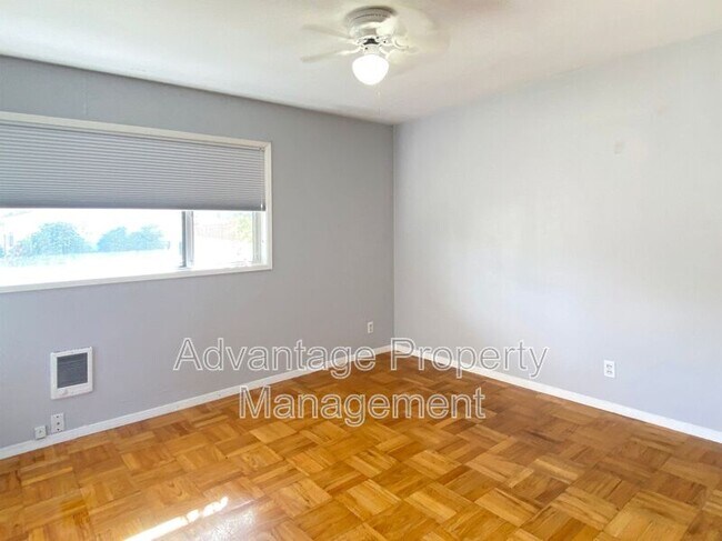 Building Photo - 5230 NE Laurel Dr