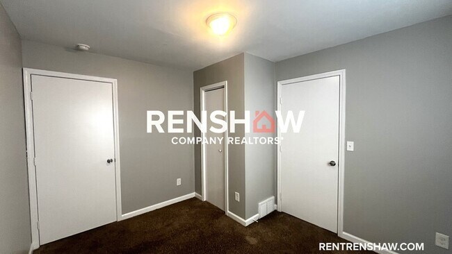 Building Photo - 278 N Hollywood St