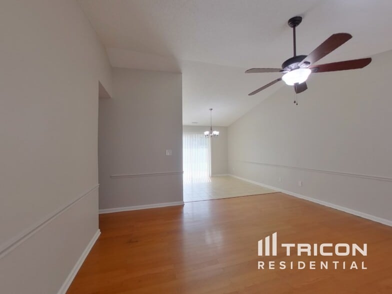 Building Photo - 2500 Justin Ct