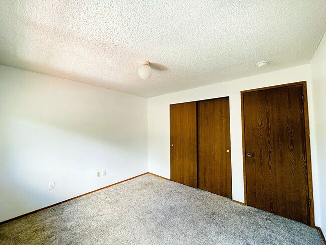 Building Photo - Carroll 4 Plex (LO)