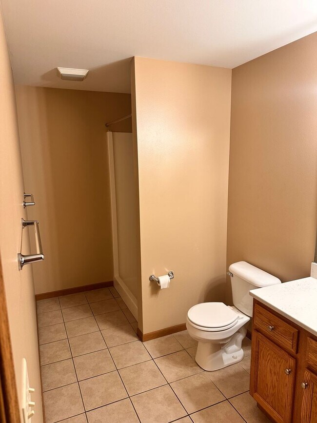 Building Photo - 3566-3572 East Meadows Place