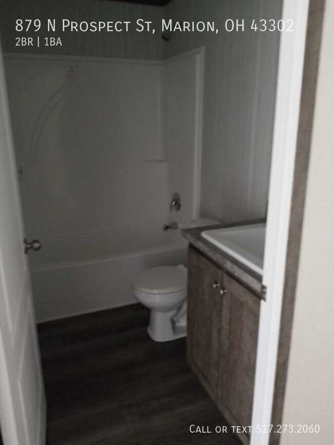 Building Photo - 879 N Prospect St