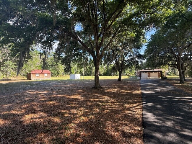 Building Photo - 5 Acre Home!!!!