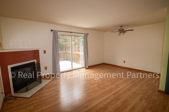 Building Photo - Forest Hills 3 Bed Townhome with Garage, Pond View and Some Utilities Included